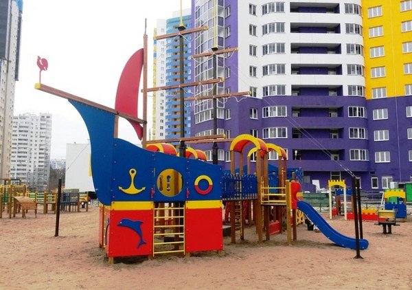 Оборудование для детских площадок и комплексов